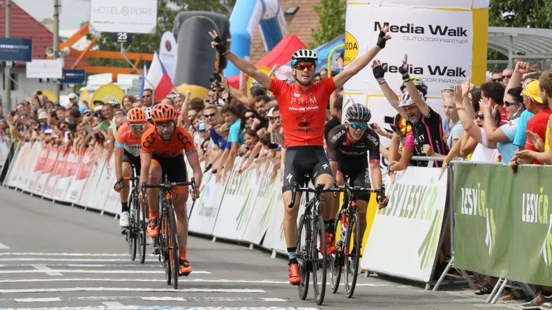 Závěrečnou etapu Czech Cycling Tour ovládl Štybar, celkově slaví Vakoč