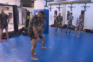 Přípravy na galavečer Fighters for Veterans