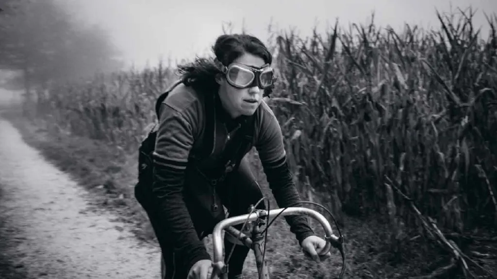 Fotografie z publikace Alfonsina – Cycling is My Life (2016)