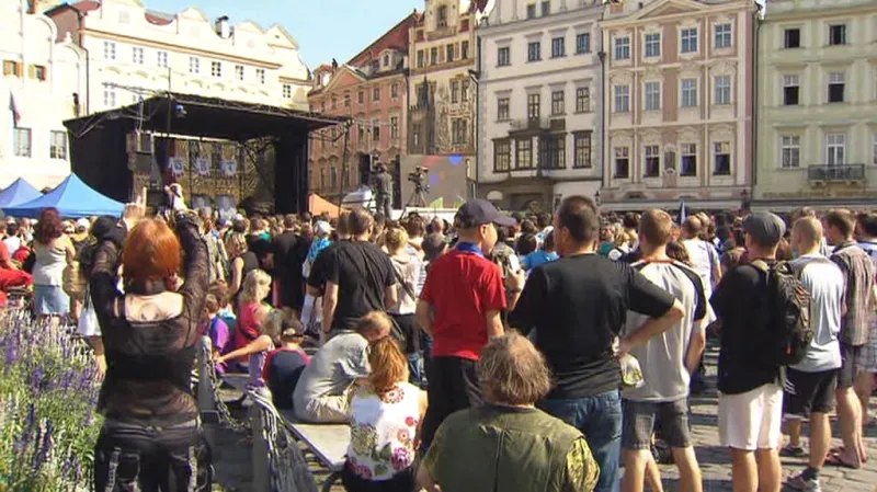 Pietní akt na Staroměstském náměstí v Praze