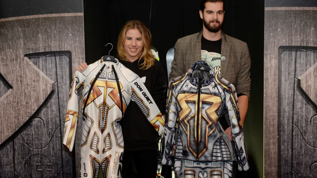 Ester Ledecká a Jonáš Ledecký s novými kombinézami