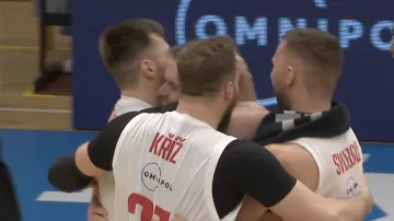 Basketbalisté Nymburku se před Ligou Mistrů naladili vítězně proti Pardubicím