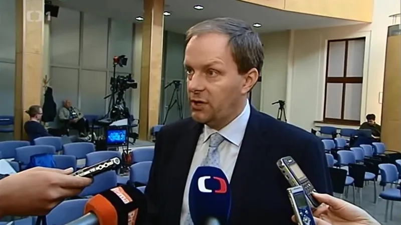 Svaz stojí za Růžičkou, Chládek na něj posílá kontrolu