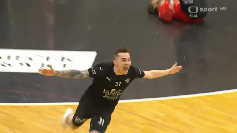 Závěr utkání Karviná – Plzeň se sedmičkami a ohlasem