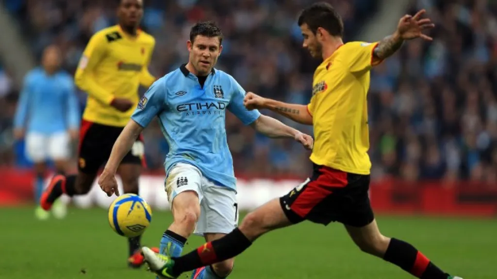 Daniel Pudil (vpravo) v utkání FA Cupu proti Manchesteru City