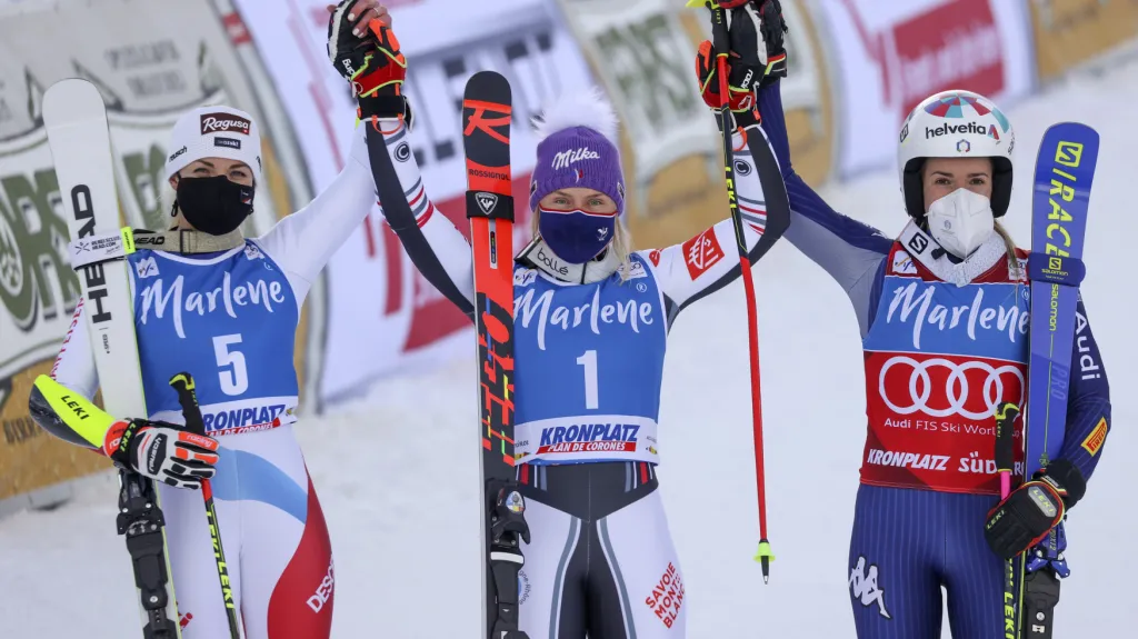 Nejrychlejší ženy obřího slalomu SP v Kronplatzu