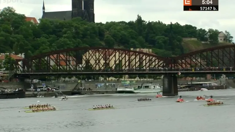 Sestřih hlavního závodu osmiveslic na 104. Primátorkách