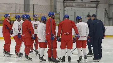 Čeští reprezentanti do 18 let se chystají na čtvrtfinále MS proti Finům