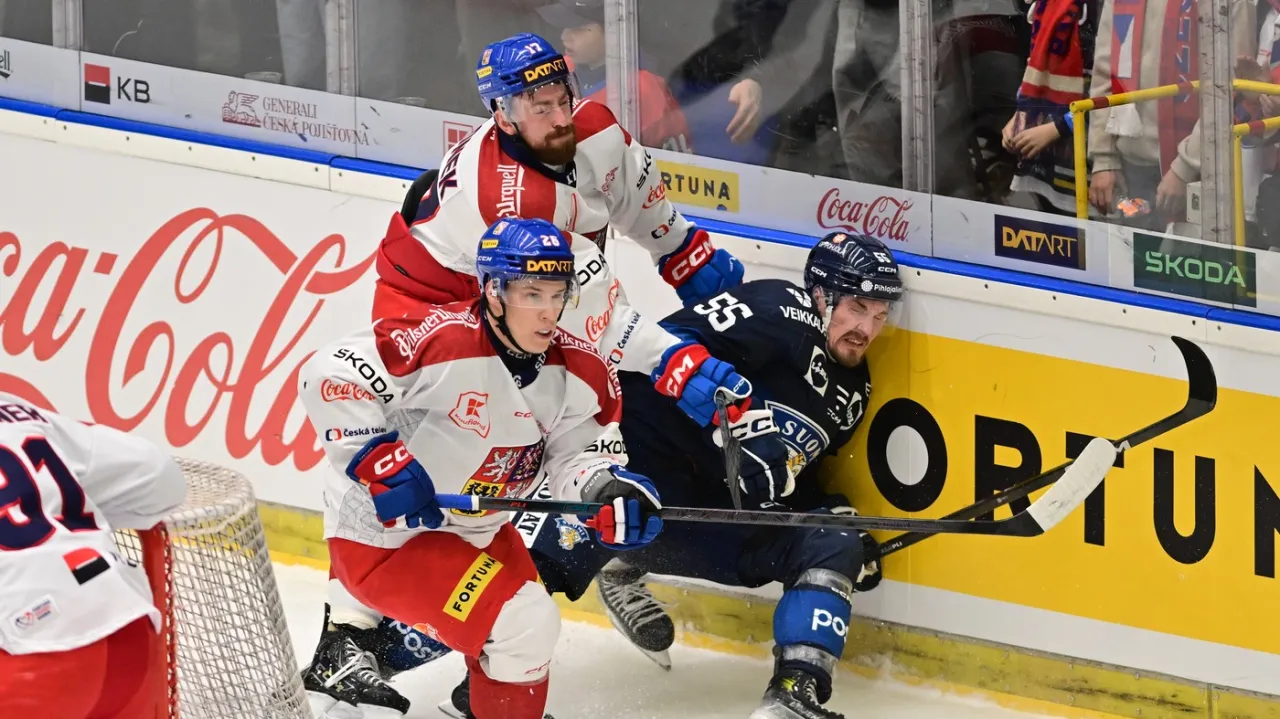 Filip Hronek po zákroku Seppäläho vynechal trénink, čeká na magnetickou rezonanci