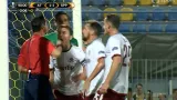 Moment v utkání Asteras Tripolis - Sparta Praha: Neuznaný gól Lafaty (90+3. min.)