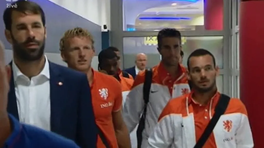 Van Persie a spol. dorazili. Nizozemci přistáli před kvalifikací v Praze