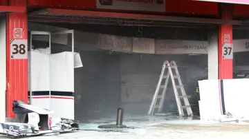 Požár v garáži týmu Williams