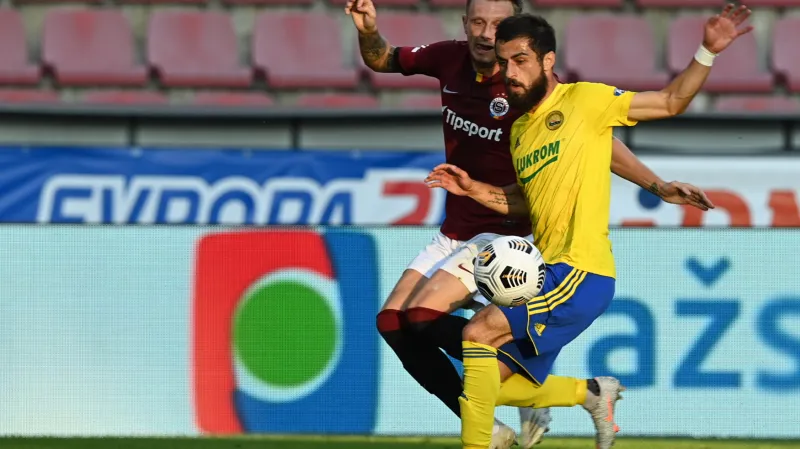 Ladislav Krejčí v utkání se Zlínem