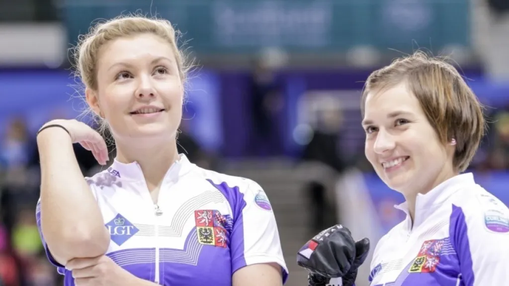 České curlerky Alžběta Baudyšová a Tereza Plíšková