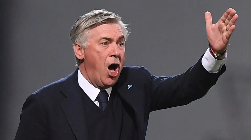 Trenér Neapole Carlo Ancelotti