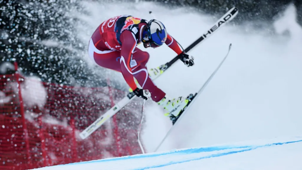 Nehoda Aksela Lunda Svindala během sjezdu v Kitzbühelu