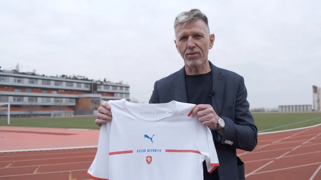 Jaroslav Šilhavý s novým reprezentačním dresem