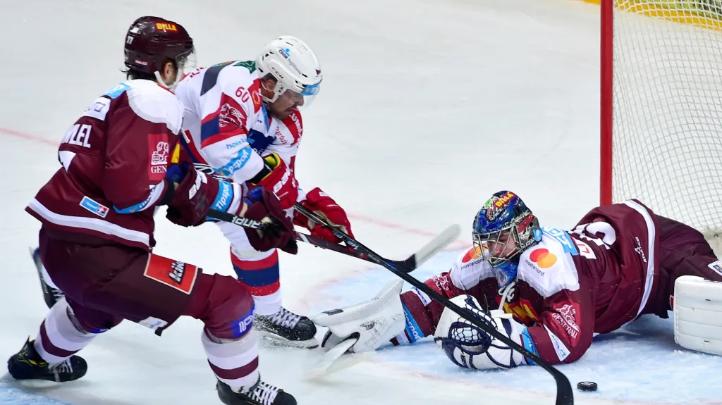 Sparta - Pardubice, Laco zachraňuje před Rolinkem