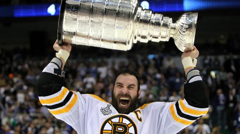 Zdeno Chára se Stanley Cupem