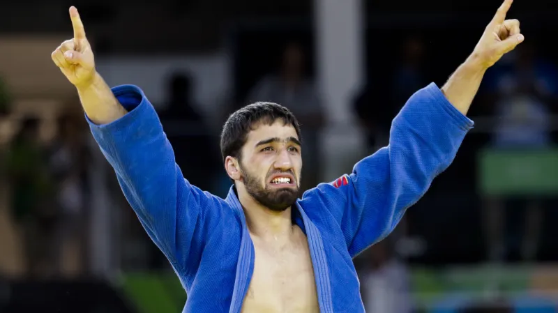 Radost ruského judisty Chasana Chalmurzajeva z olympijského triumfu