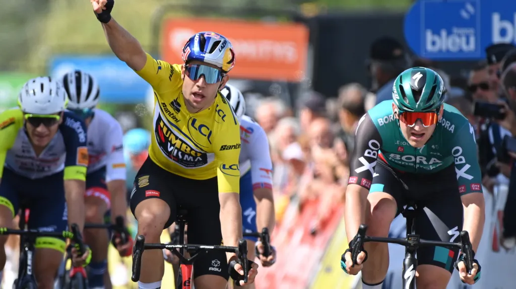 Wout van Aert první v cíli 5. etapy du Dauphiné