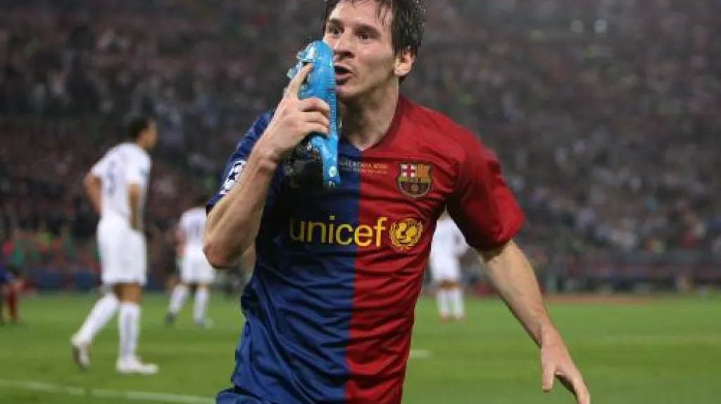 Messi slaví druhý gól Barcelony