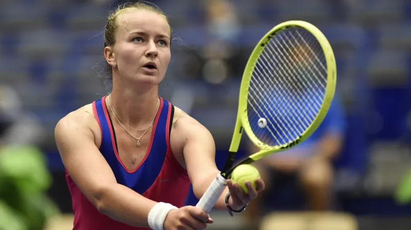 Krejčíková po boji padla s Azarenkovou, Češka si zlepšila náladu alespoň ve čtyřhře