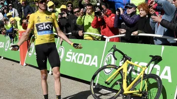 Bezmocný Chris Froome