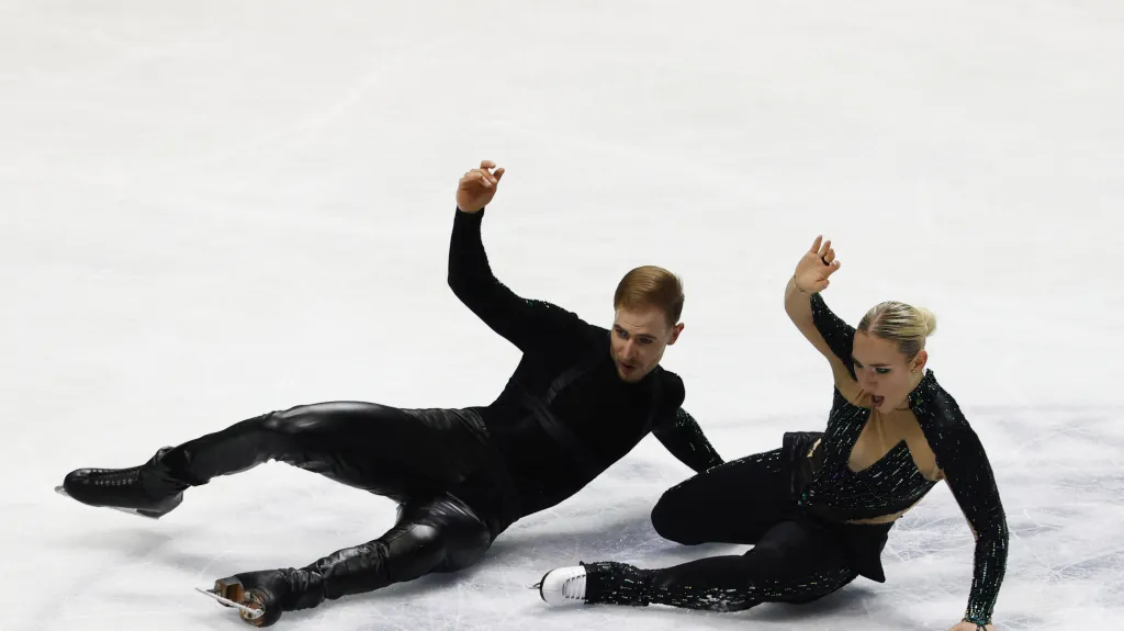 Sourozenci Taschlerovi ve volném tanci na téma Matrix