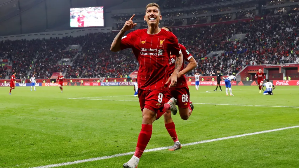 Roberto Firmino z Liverpoolu oslavuje gól v semifinále MS klubů