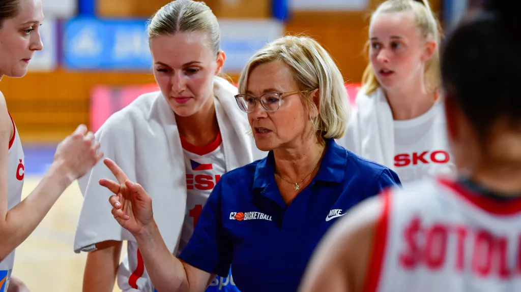 Trenérka basketbalových reprezentantek Romana Ptáčková 
