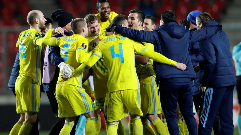 Slavící fotbalisté Astany