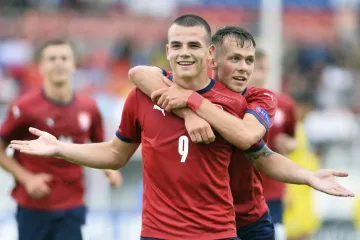 Václav Sejk oslavuje gól v dresu reprezentace do 21 let