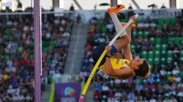 Světový rekord Duplantise ve skoku o tyči