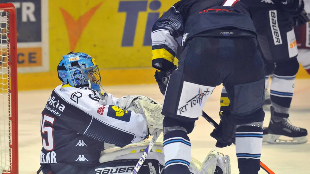 Brankář Vítkovic Filip Šindelář