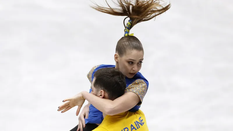 Oleksandra Nazarovová a Maksym Nikitin.