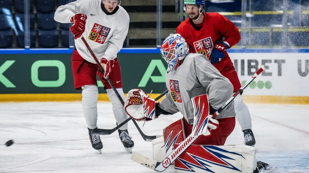 Jáchym Kondelík s Karlem Vejmelkou a Tomášem Kundrátkem