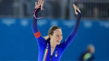 Lollobrigidaová ovládla závod na 3000 metrů v novém olympijském rekordu