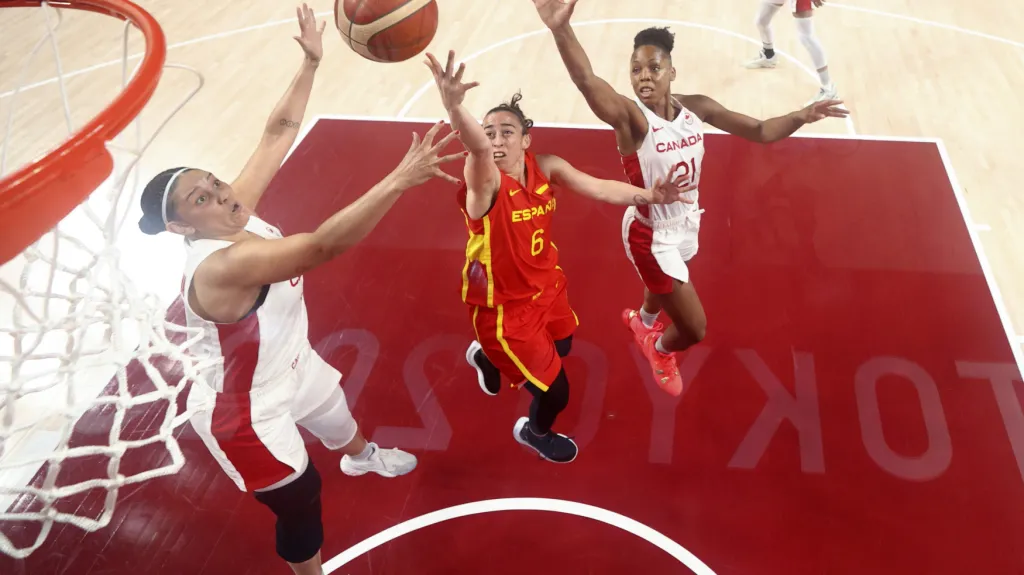 Zakončující Silvia Dominguezová ve španělském dresu