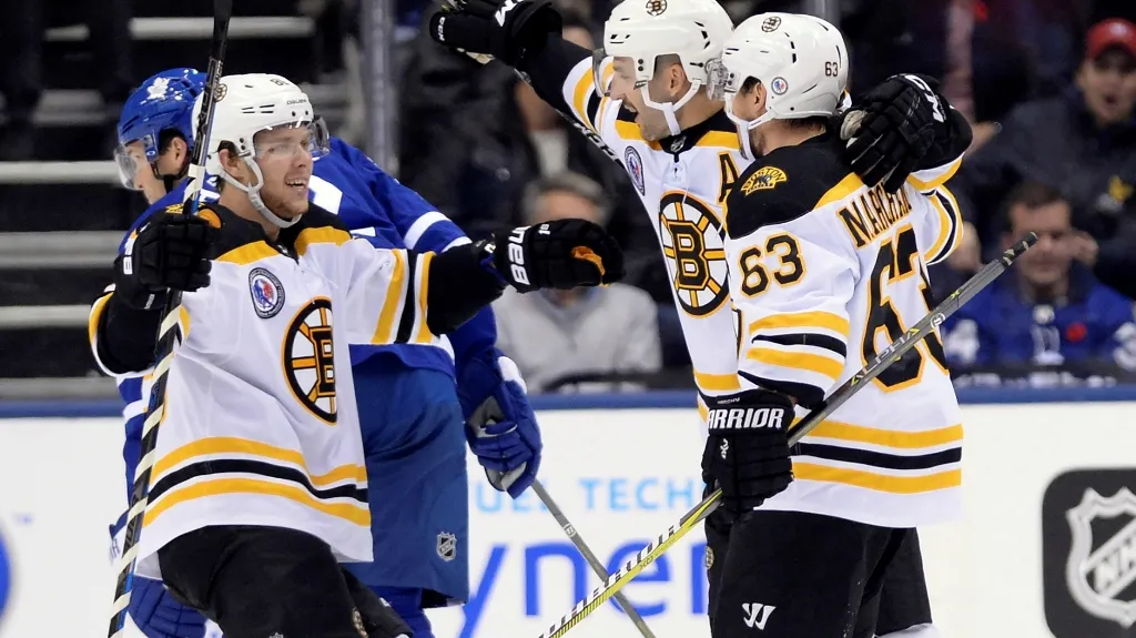 David Pastrňák se spoluhráči