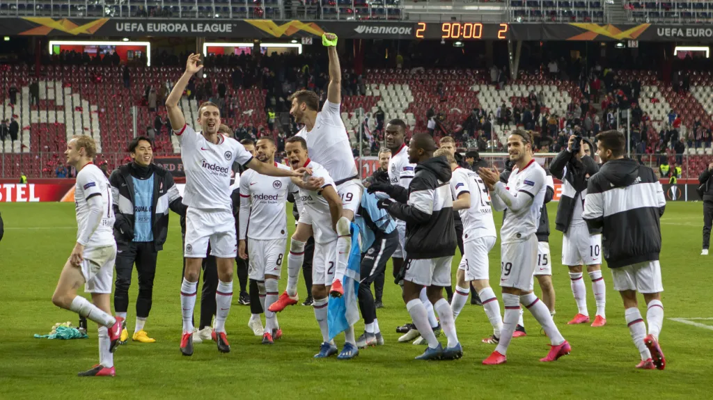 Radost fotbalistů Eintrachtu Frankfurt