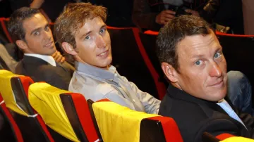 Andy Schleck s Albertem Contadorem a Lancem Armstrongem