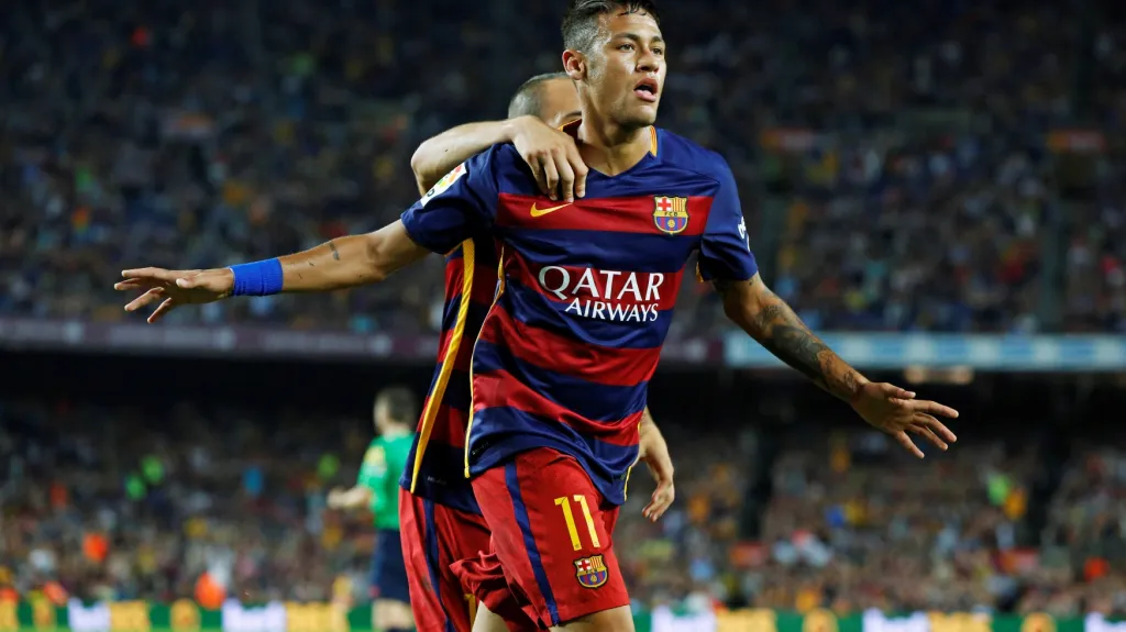 Neymar z Barcelony slaví vstřelený gól