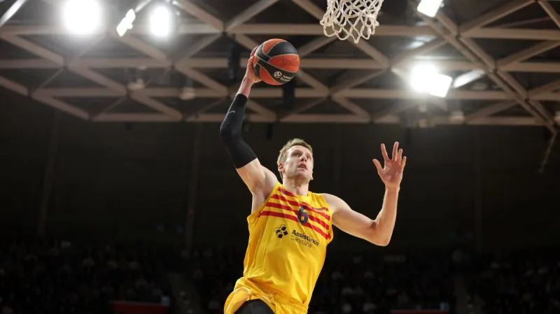 Sestřih utkání Bayern Mnichov – Barcelona