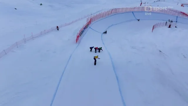 Finále závodu smíšených týmů ve snowboardcrossu na SP v Montafonu