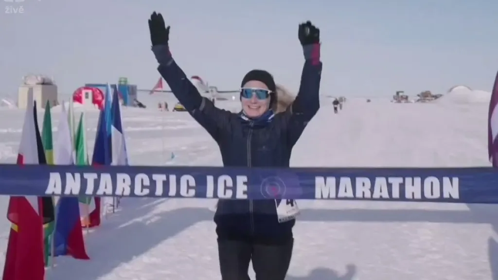 Maratonu na Antarktidě přálo počasí