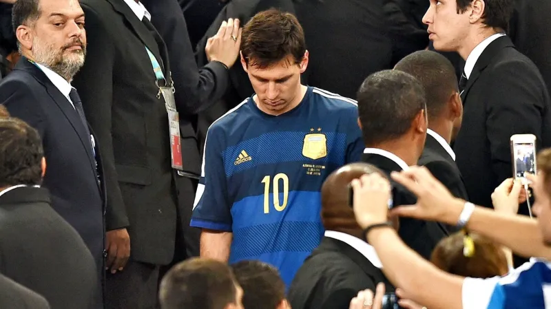 Messiho smutek z prohry s Německem ve finále MS 2014