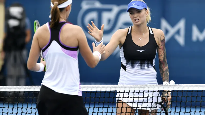 Krejčíková s Martincovou si zahrají o titul na Prague Open