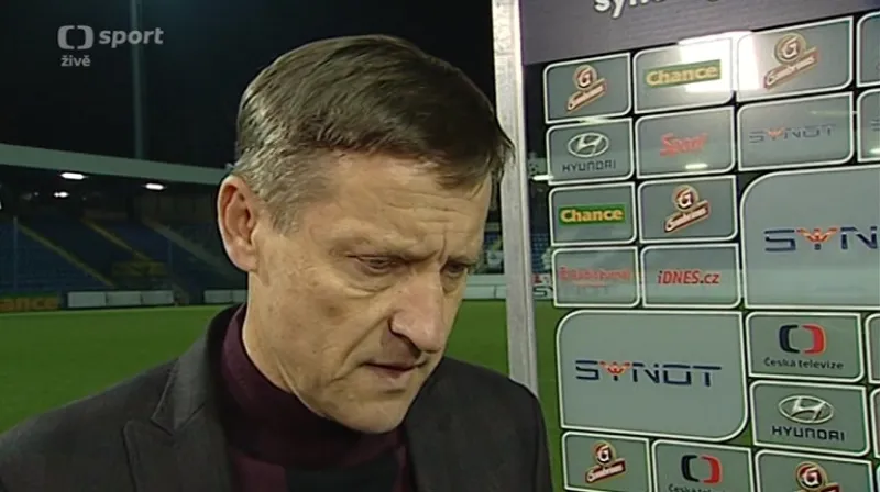 Kotrba: Vadí mi, když si hráč u vlastního rohového praporku hraje na fotbalistu