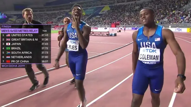 Finále mužských štafet na 4x100 metrů